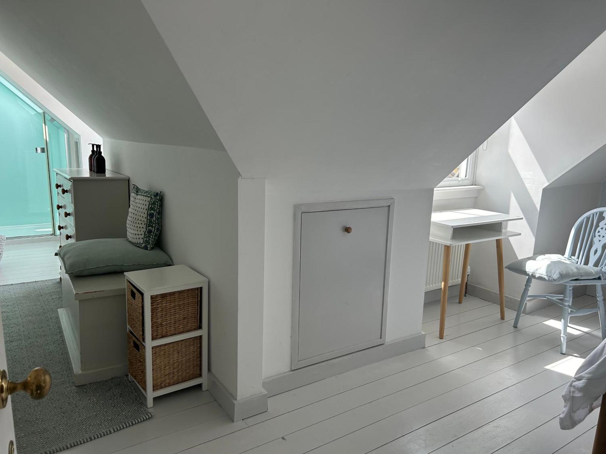 Billie'S Seaside Retreat Villa ไลม์รีจิส ภายนอก รูปภาพ