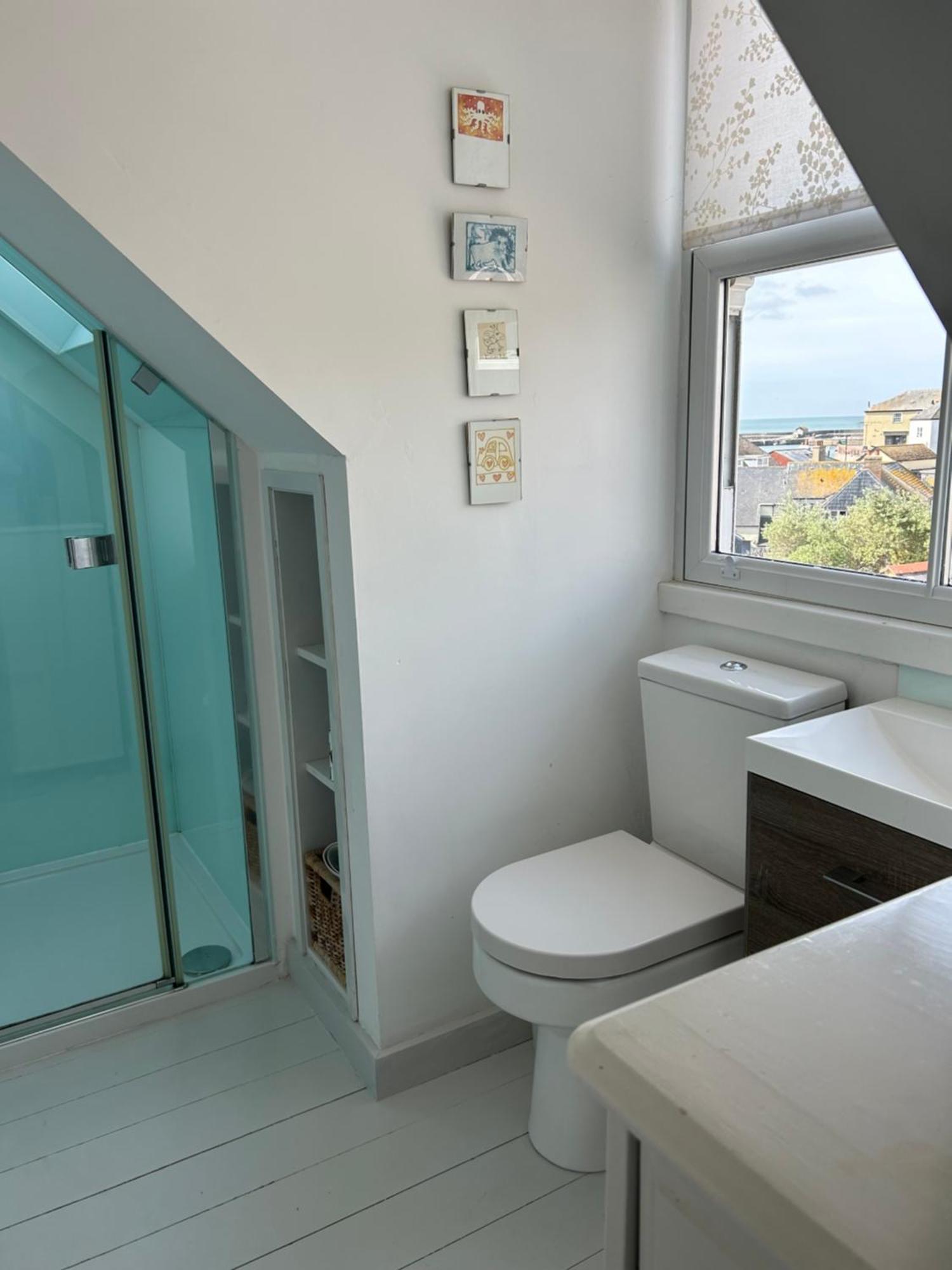 Billie'S Seaside Retreat Villa ไลม์รีจิส ภายนอก รูปภาพ